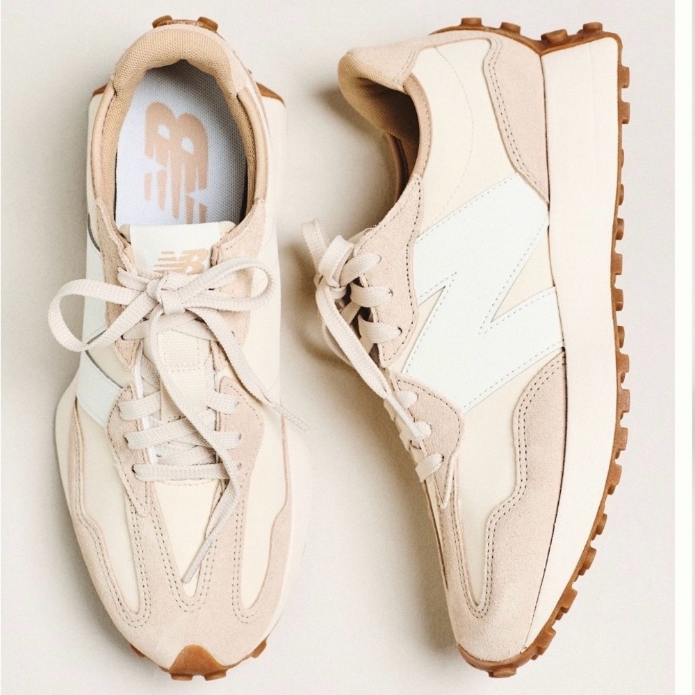 Women's New Balance 327 Sneakers